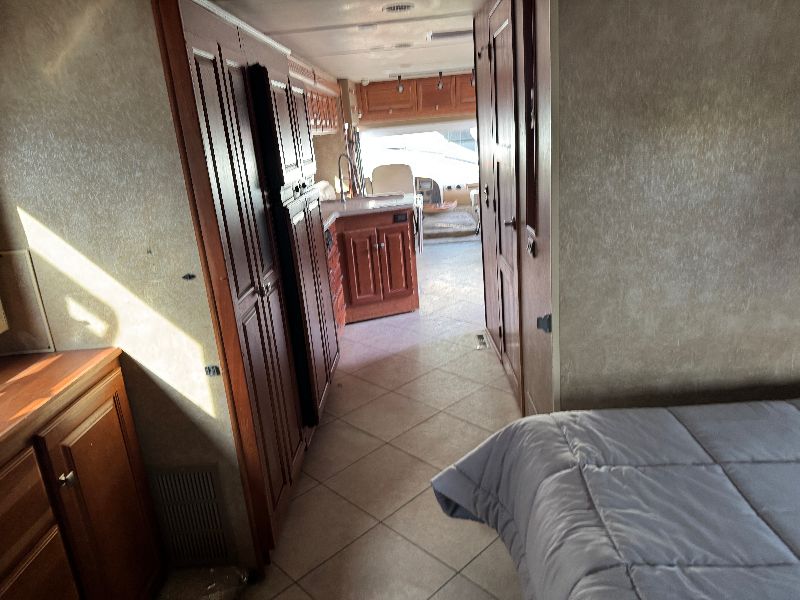 2015 Itasca Suncruiser 35P - Image 16