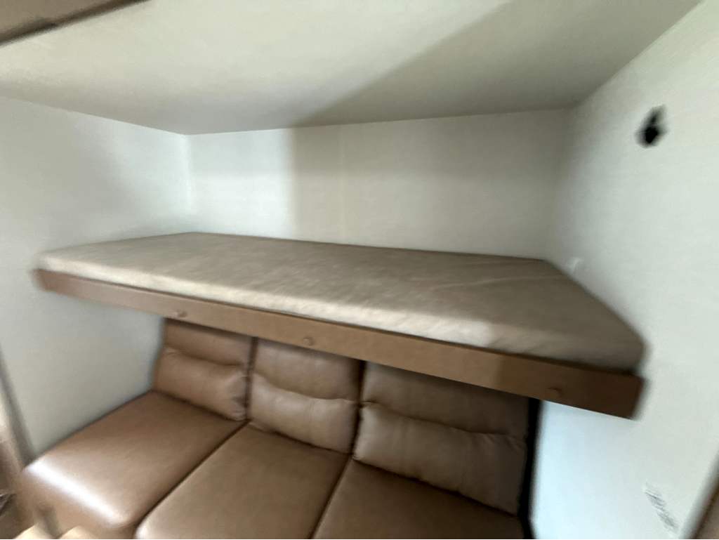 2027 VENTURE RV SPORTTREK 333VIK - Image 25