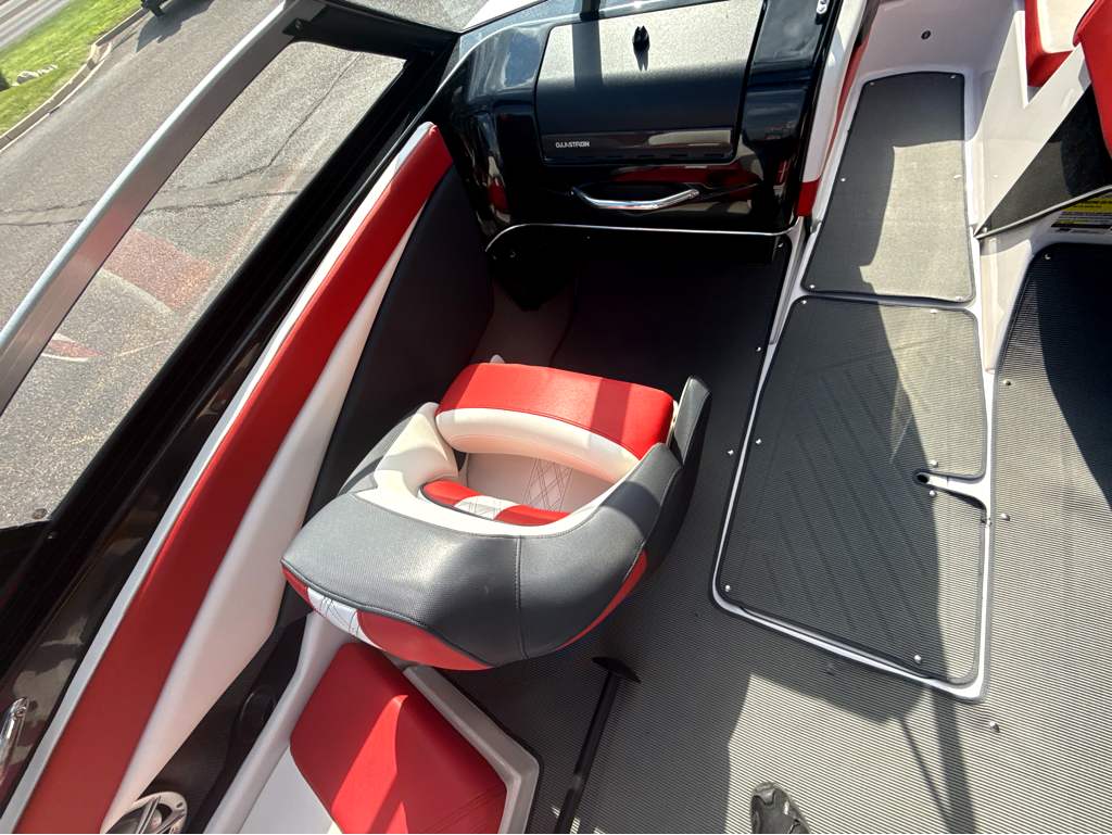 2016 Glastron GTS225 - Image 20