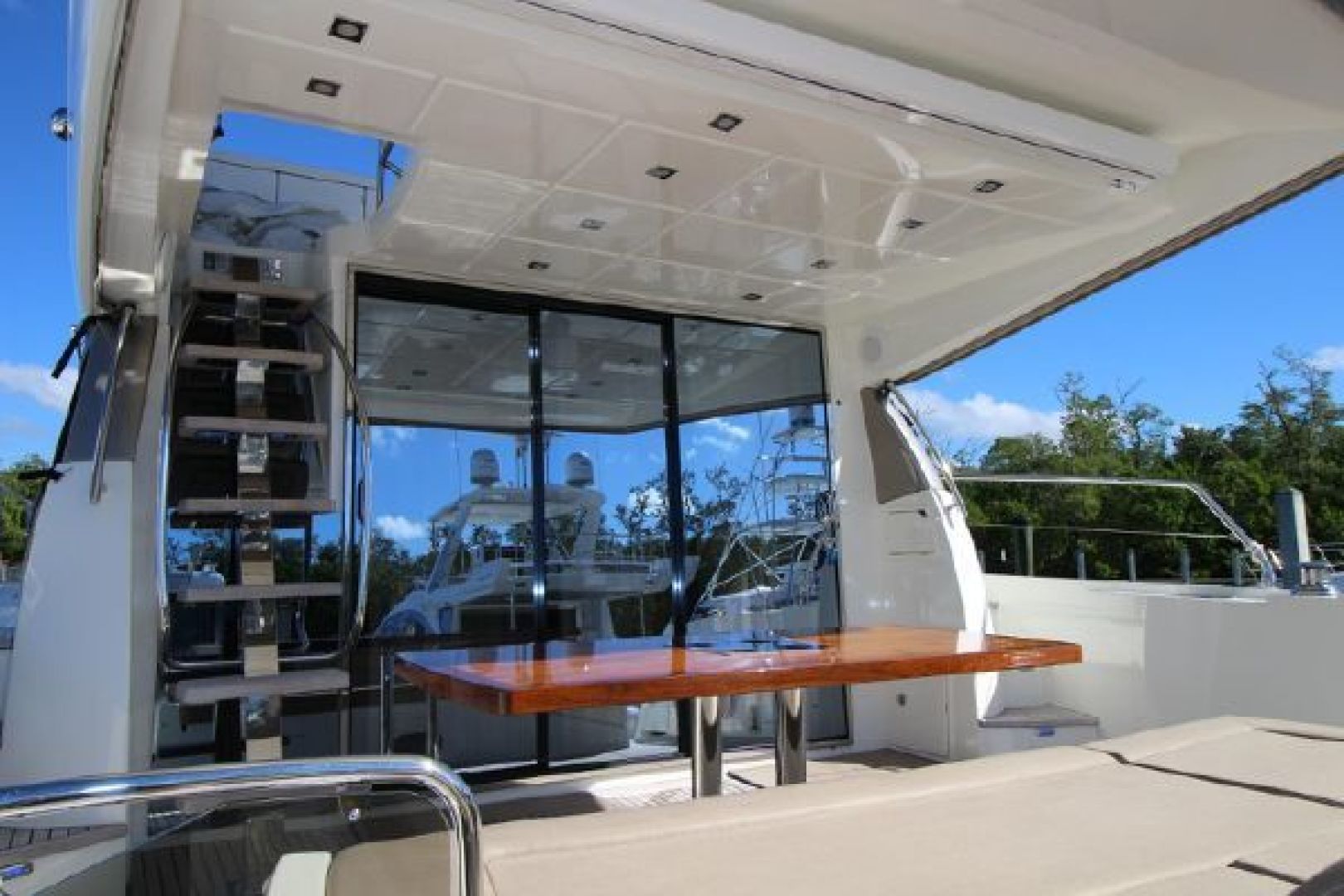 2015 PRESTIGE PRESTIGE 550 Base - Image 19