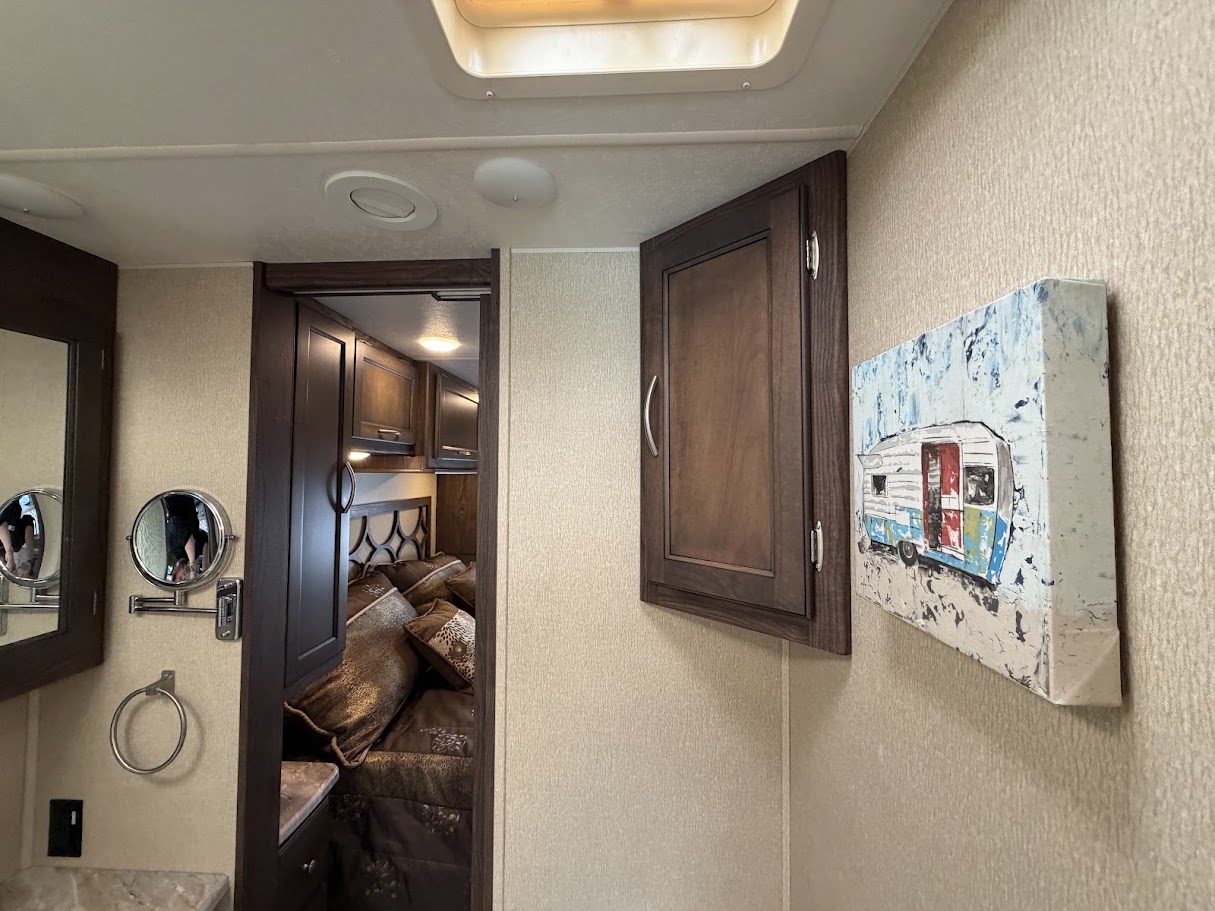 2019 COACHMEN PURSUIT 31BH - Image 34