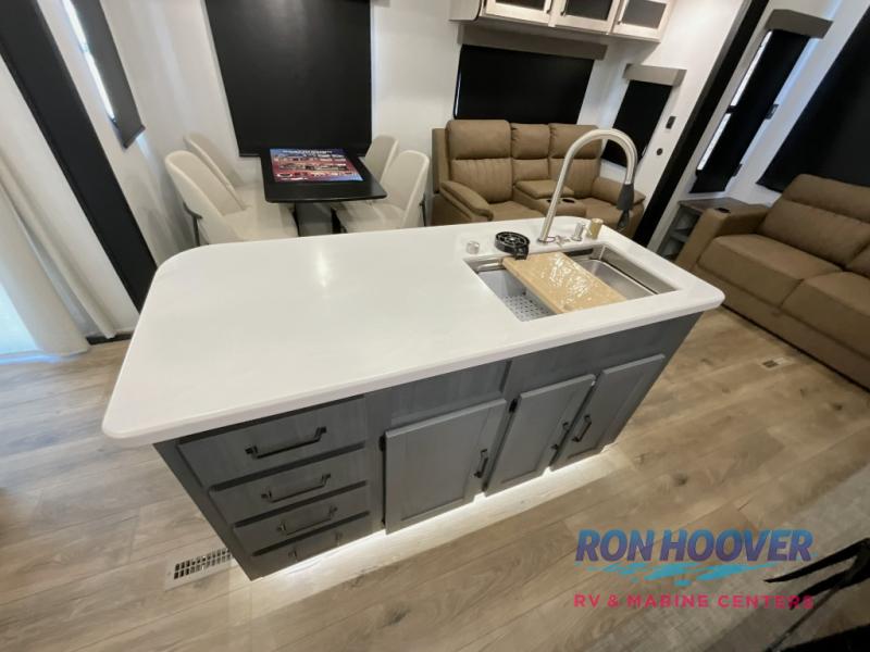 2026 PALOMINO PUMA 401LFT - Image 11