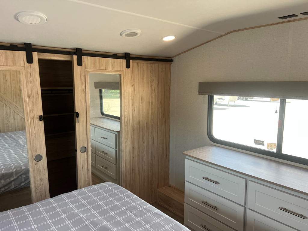2023 Alliance RV Avenue 36BRM - Image 21