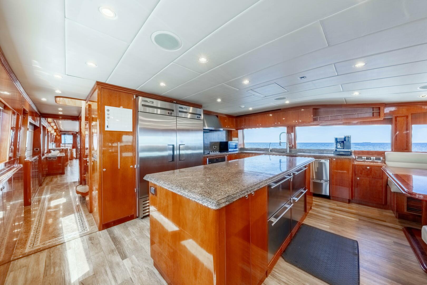 2009 Hargrave Raised Pilothouse - Image 6