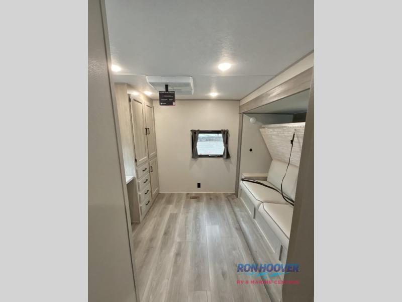 2026 COACHMEN CATALINA 343BHTSLE DENS RHB - Image 11