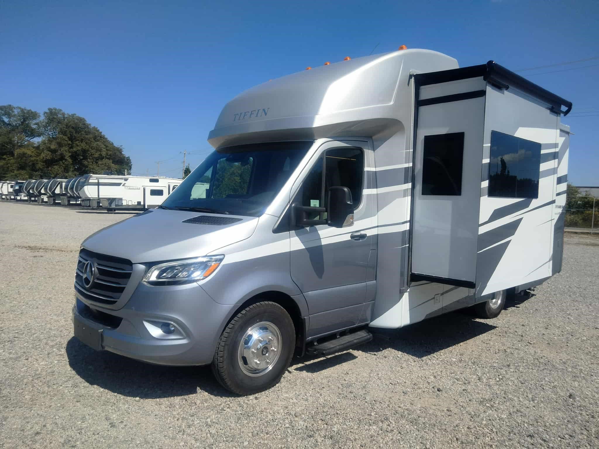 2026 TIFFIN WAYFARER 25 XLW - Image 3