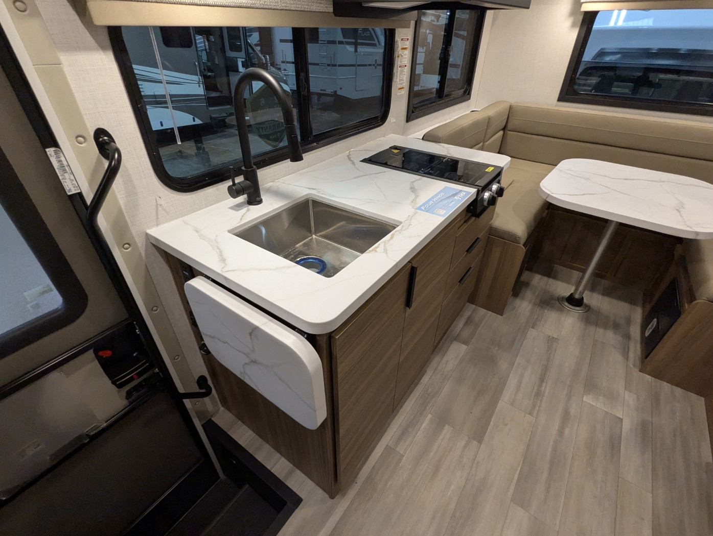 2027 Thor Motor Coach Four Winds 19Z - Image 14