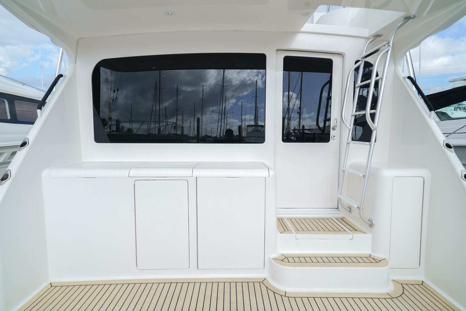 2007 Viking 45 Convertible - Image 23