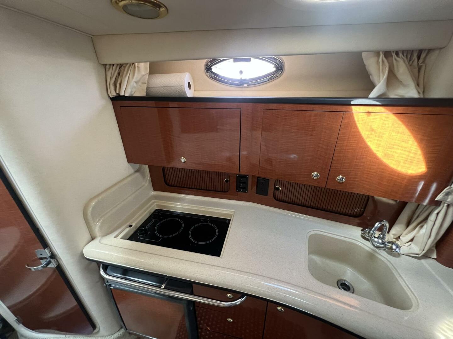 2003 Sea Ray 320 Sundancer - Image 43