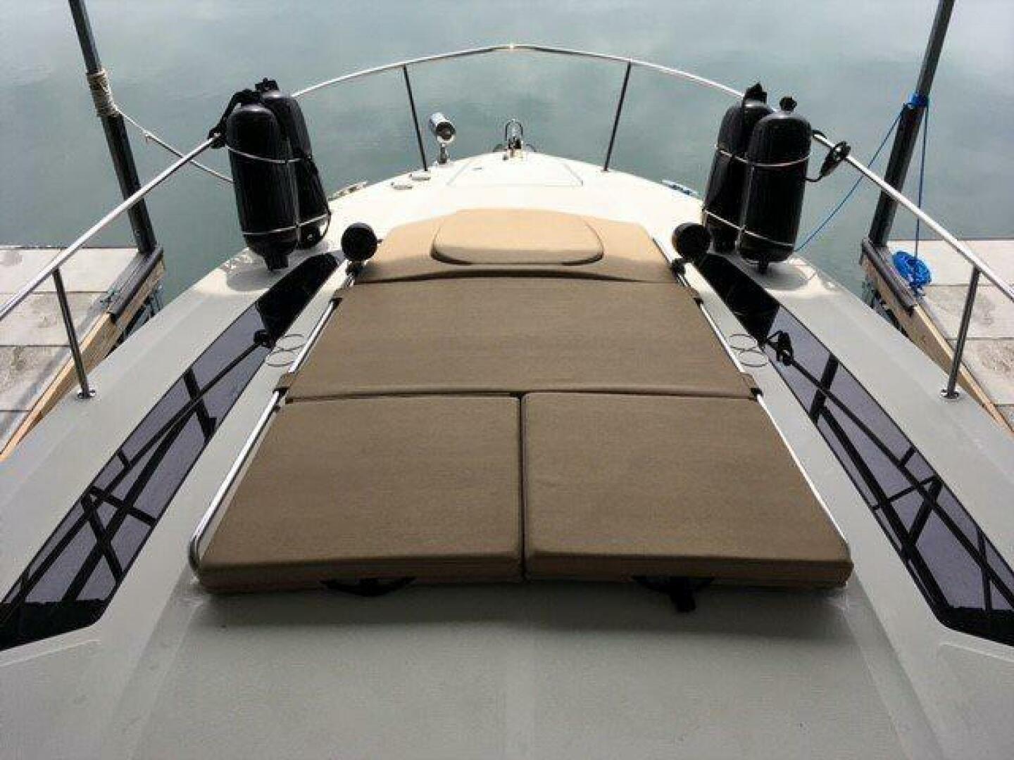 2016 Sea Ray Sundancer 350 - Image 9