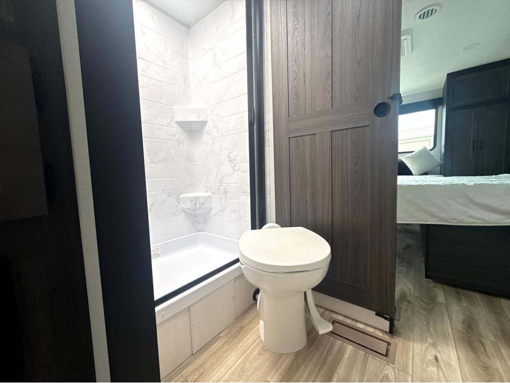 2027 VENTURE RV STRATUS 262VFK - Image 19
