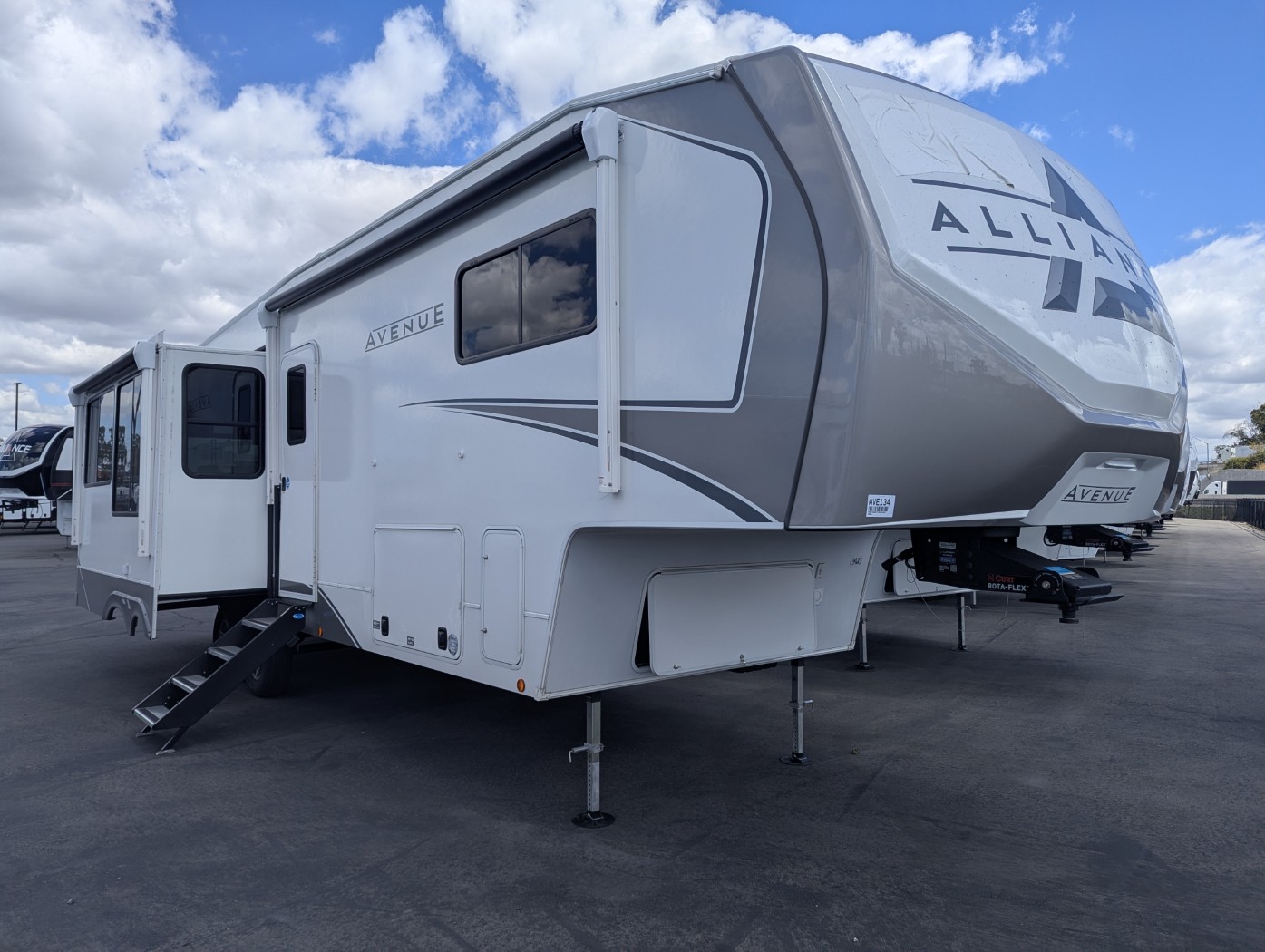 2026 Alliance RV Avenue 32RLS - Image 1