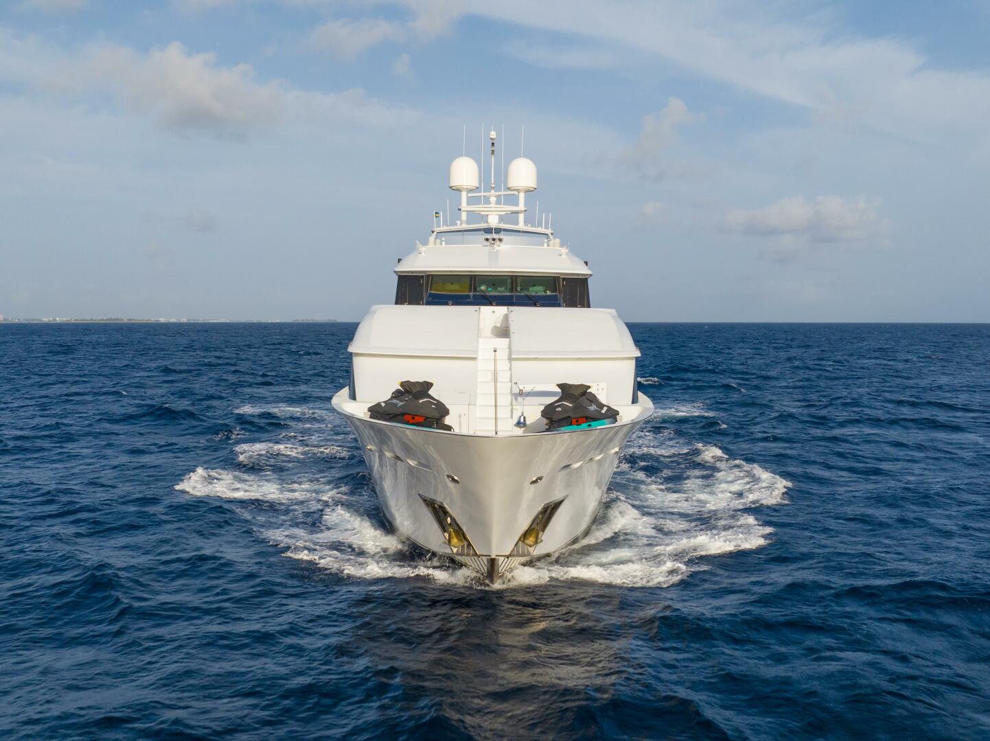 2001 Westship Skylounge - Image 60