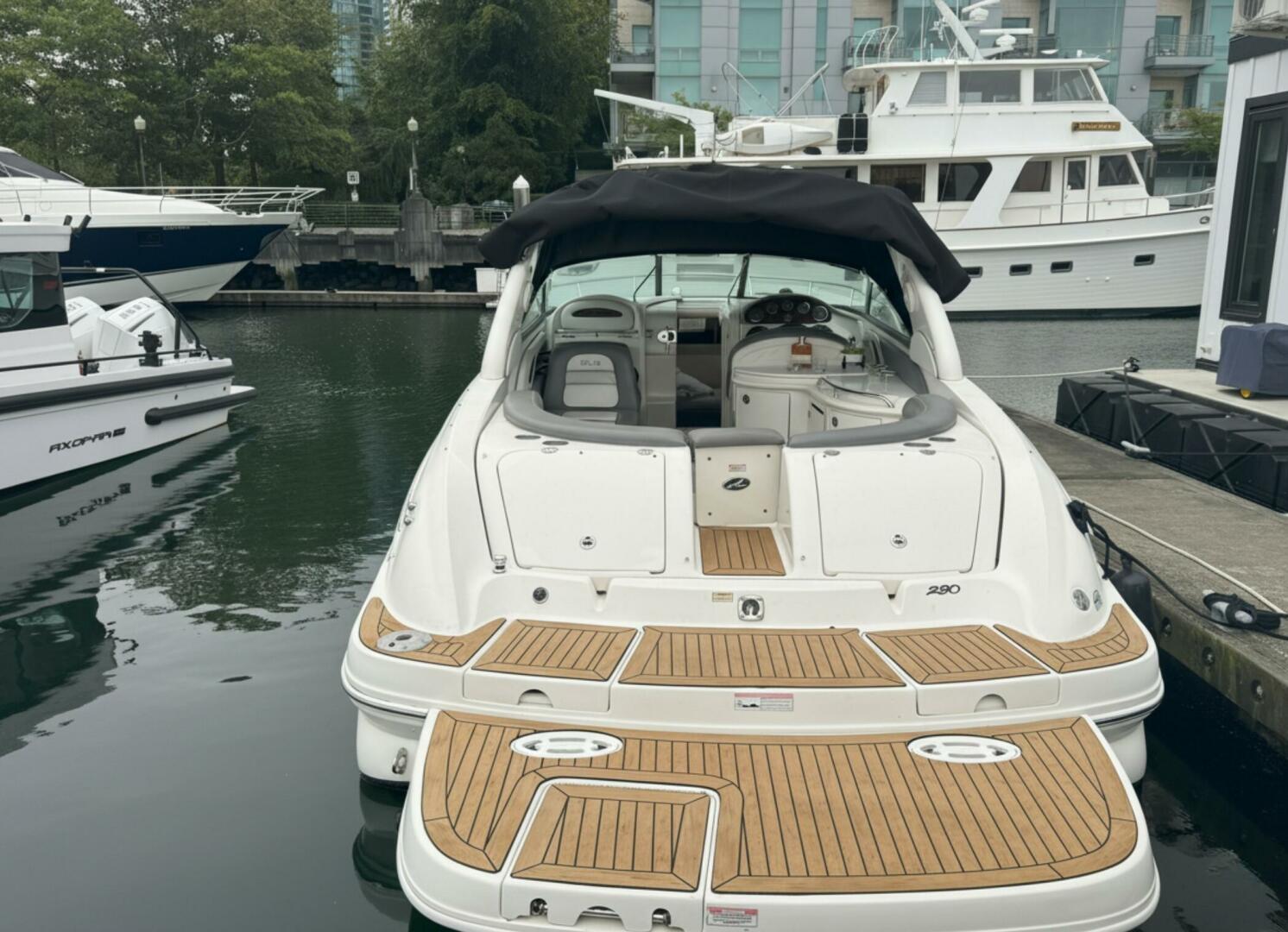 2007 Sea Ray 29SLX with cuddy cabin - Image 4