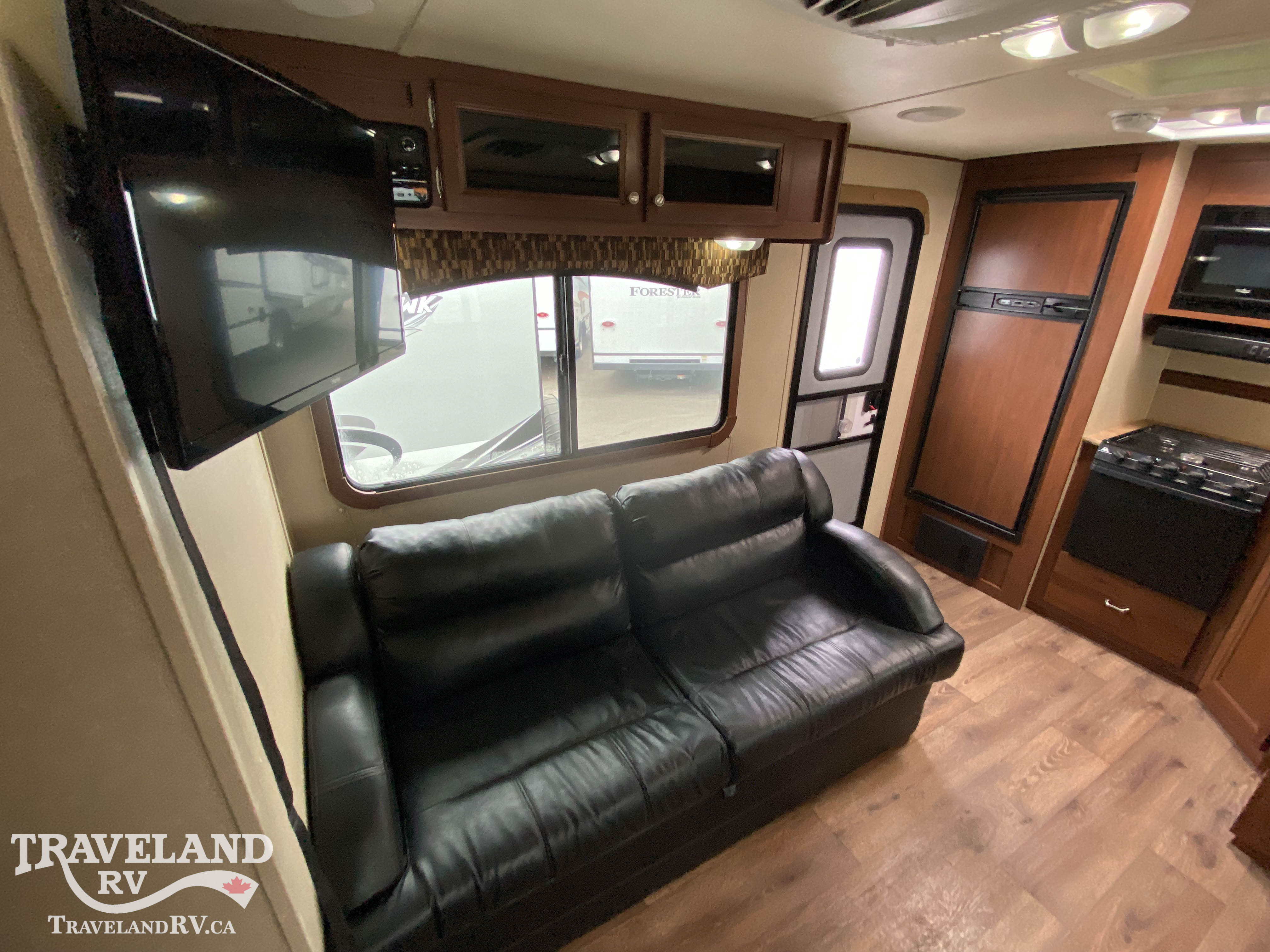 2014 Dutchmen Denali 2461RK Trail Edition - Image 8