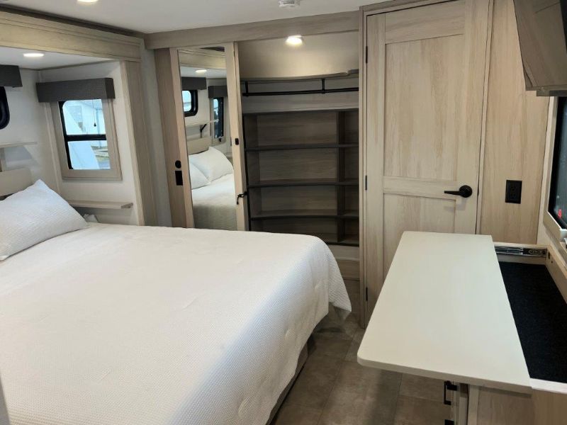 2025 Grand Design Solitude 388MBS - Image 16
