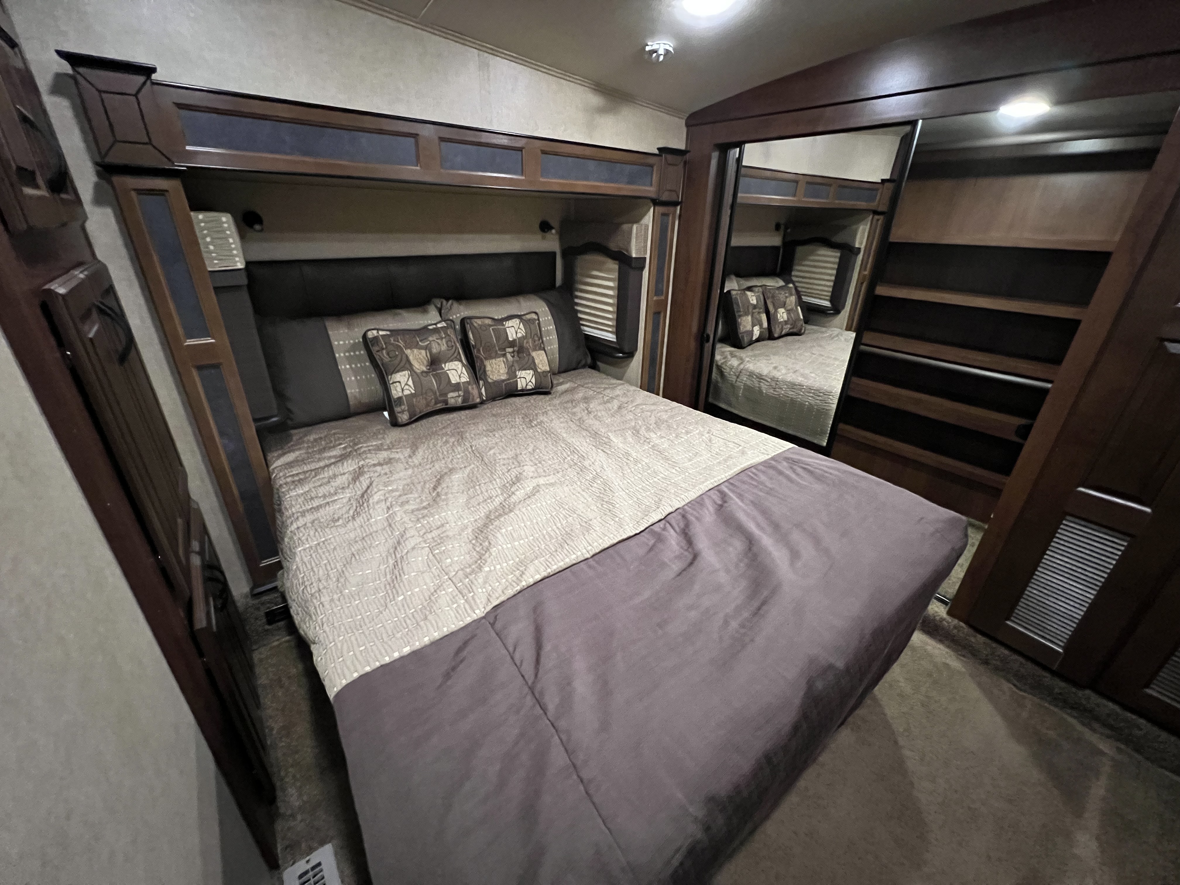 2015 Jayco Eagle Premier 375BHFS - Image 27