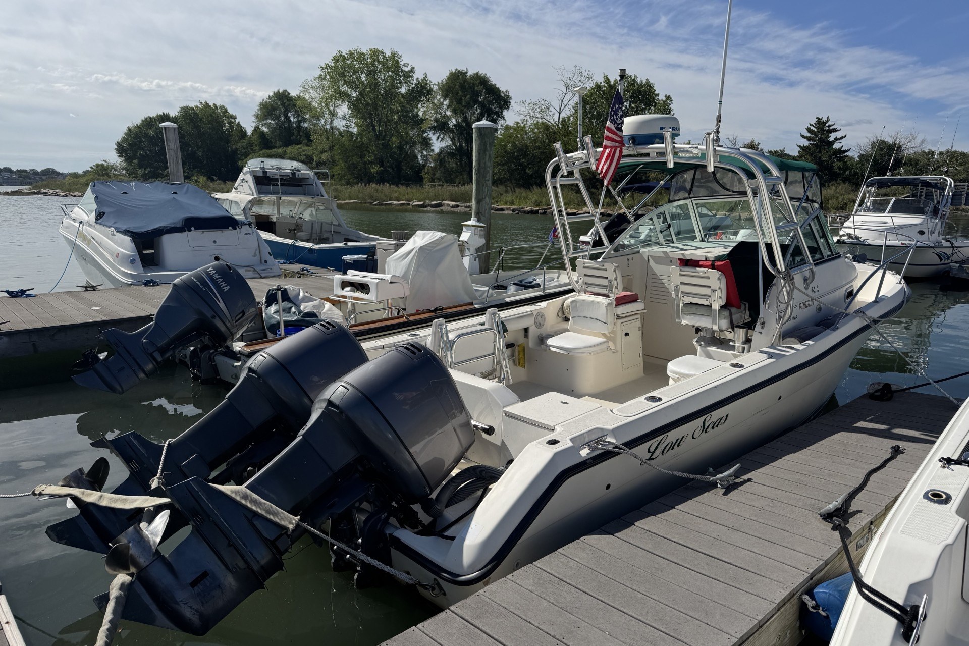1999 Pursuit 2470 Walkaround - Image 7