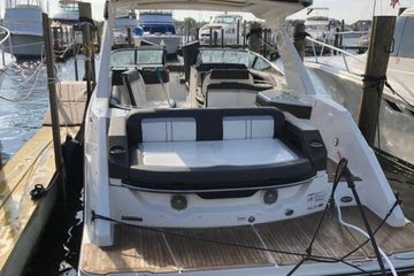 2017 Sea Ray 310 SLX - Image 3