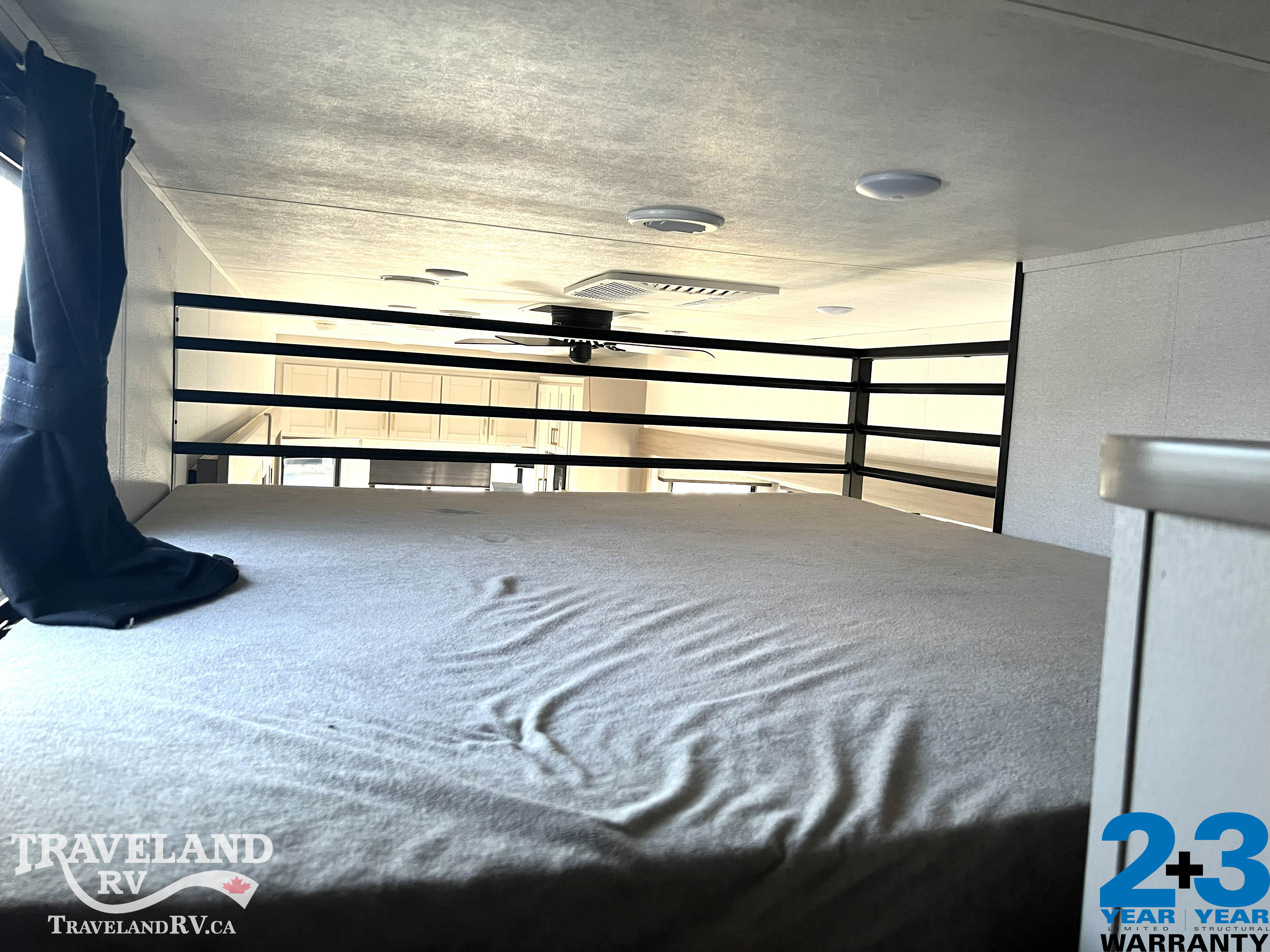2027 Jayco Jay Flight Bungalow 404LOFT - Image 34