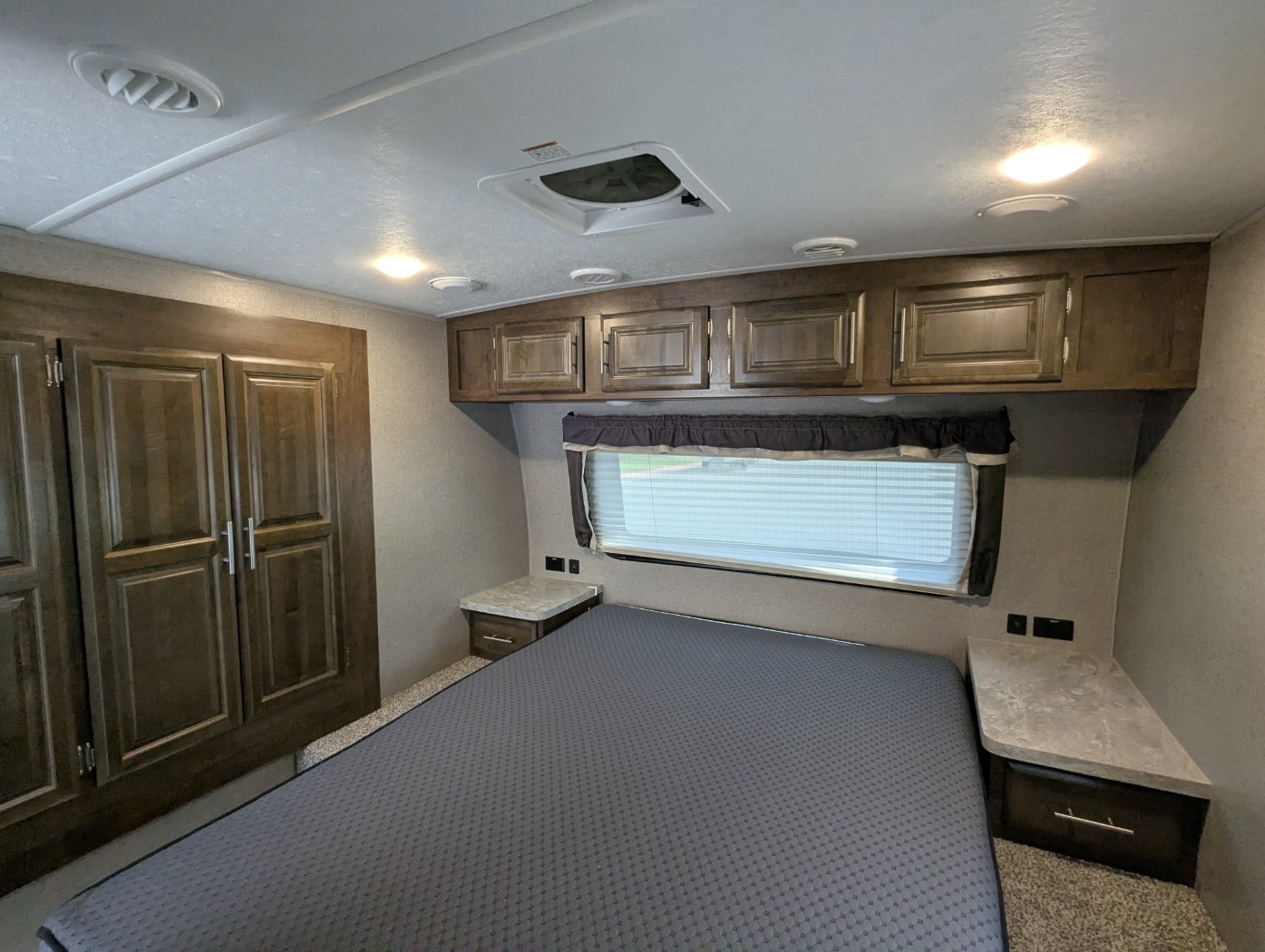 2021 Forest River Rockwood Ultra Lite 2902SW - Image 15