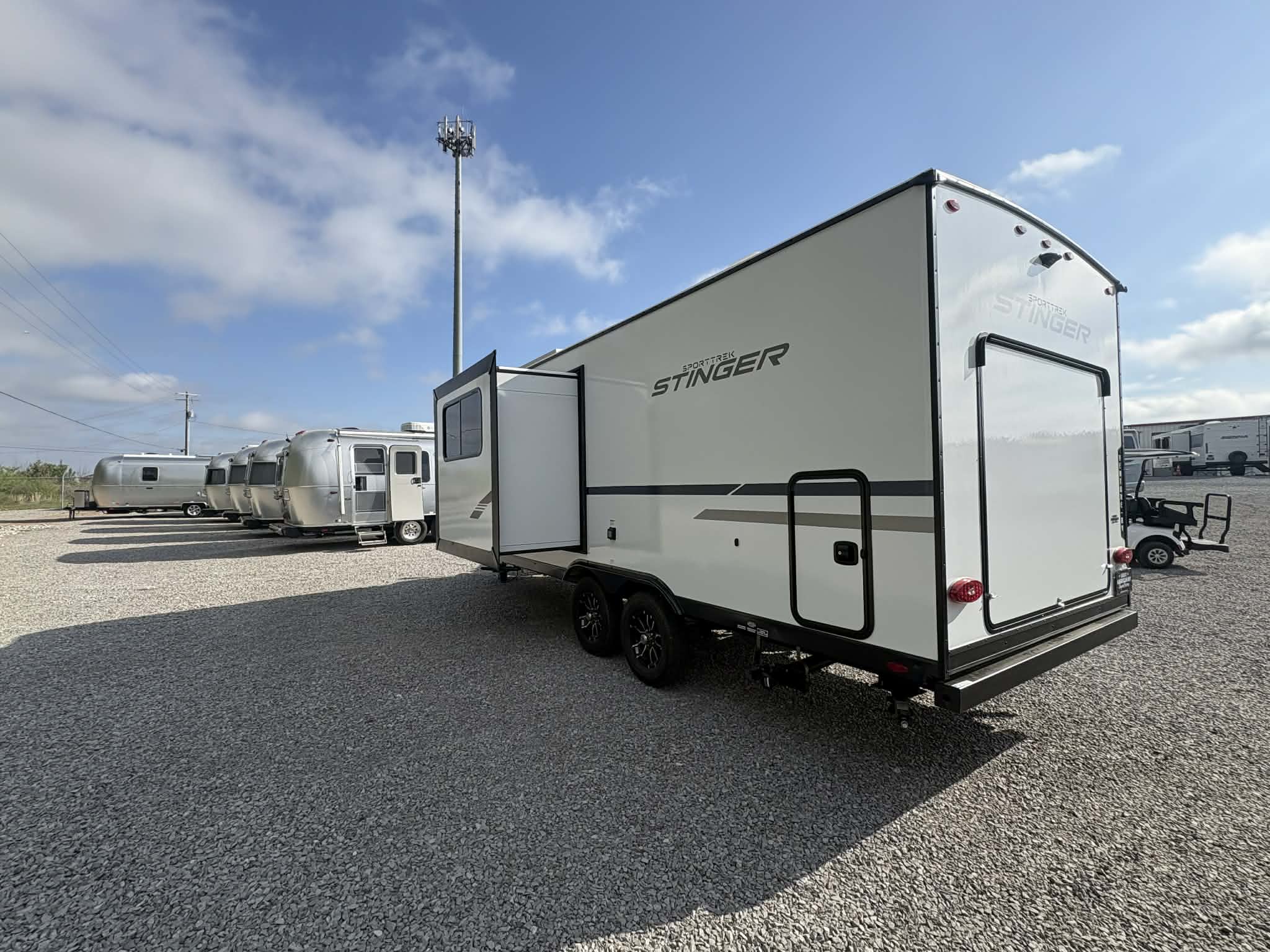 2026 VENTURE RV SPORTTREK STINGER 222VUD - Image 21