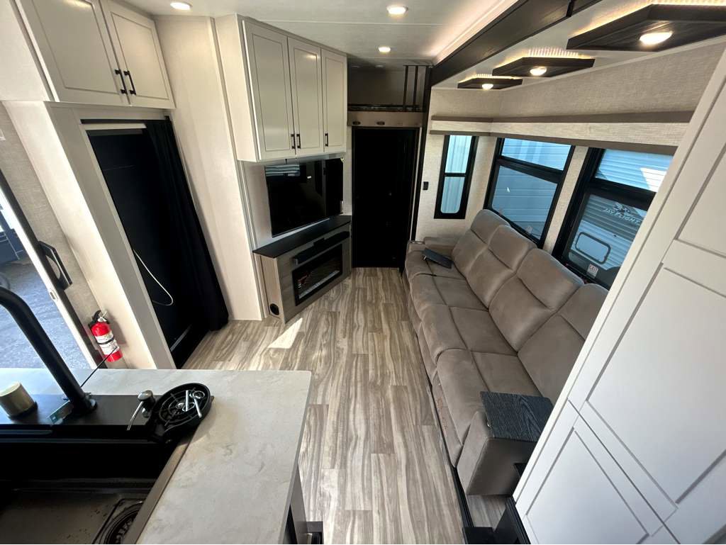 2025 JAYCO SEISMIC 4113 - Image 20