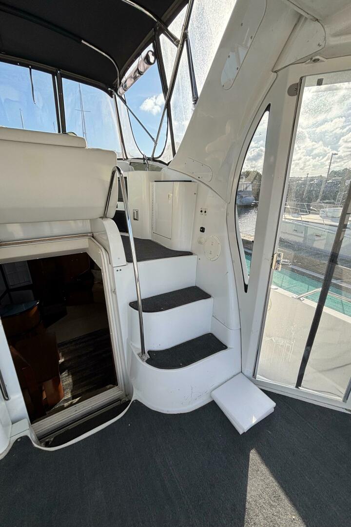 2001 Carver 396 Aft Cabin MY - Image 26
