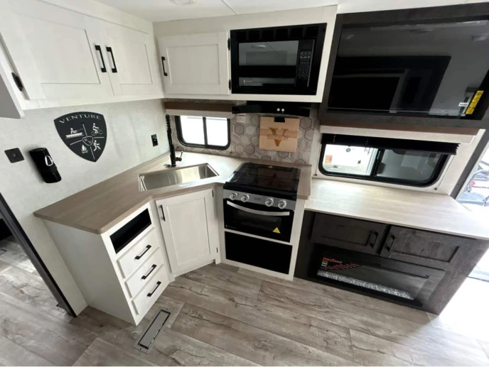 2027 VENTURE RV SIENNA 241VRD - Image 11