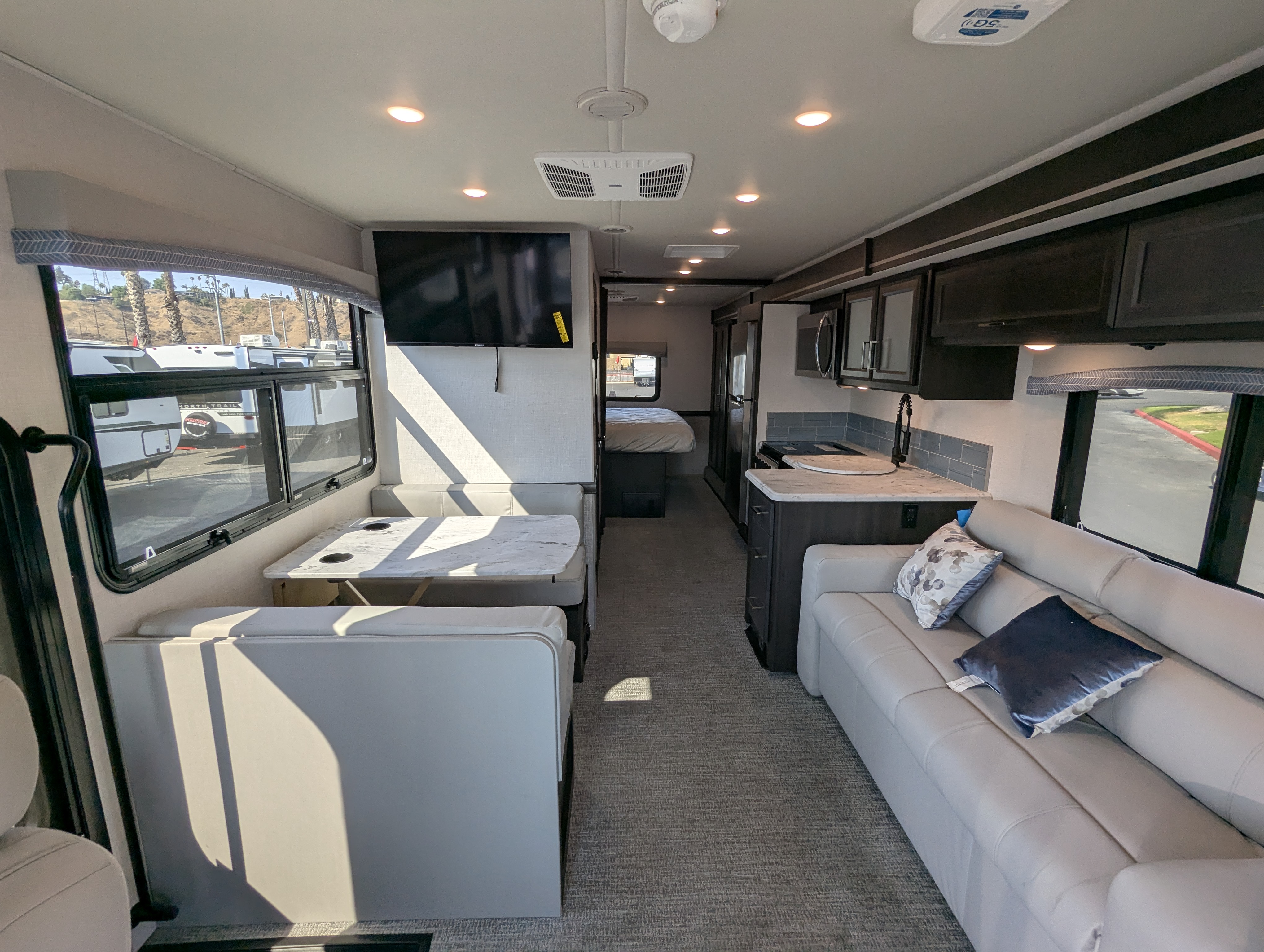 2026 Fleetwood Flair 29M - Image 15
