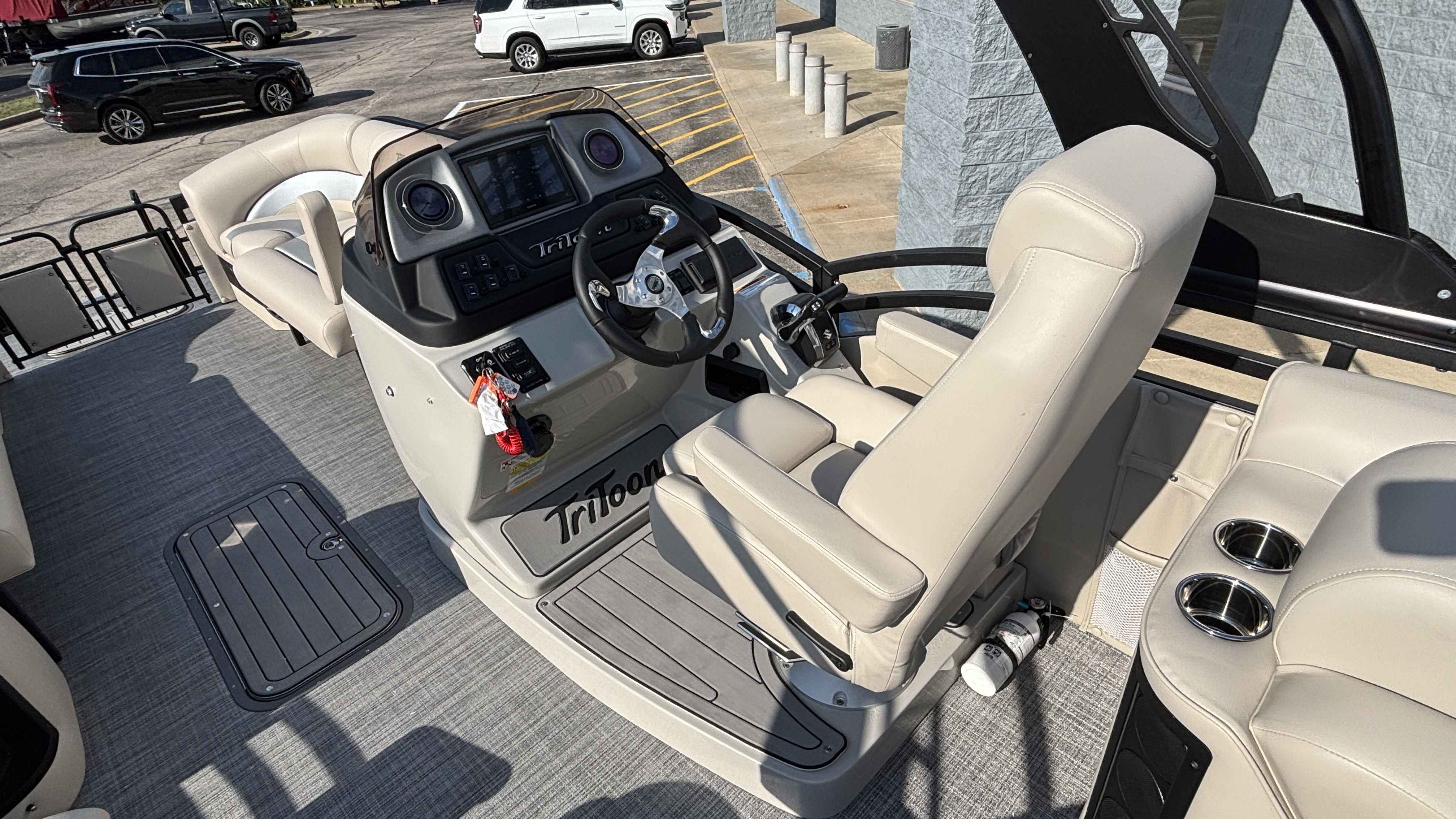 2026 JC Pontoon NepToon 25TT Sport DSL - Image 19