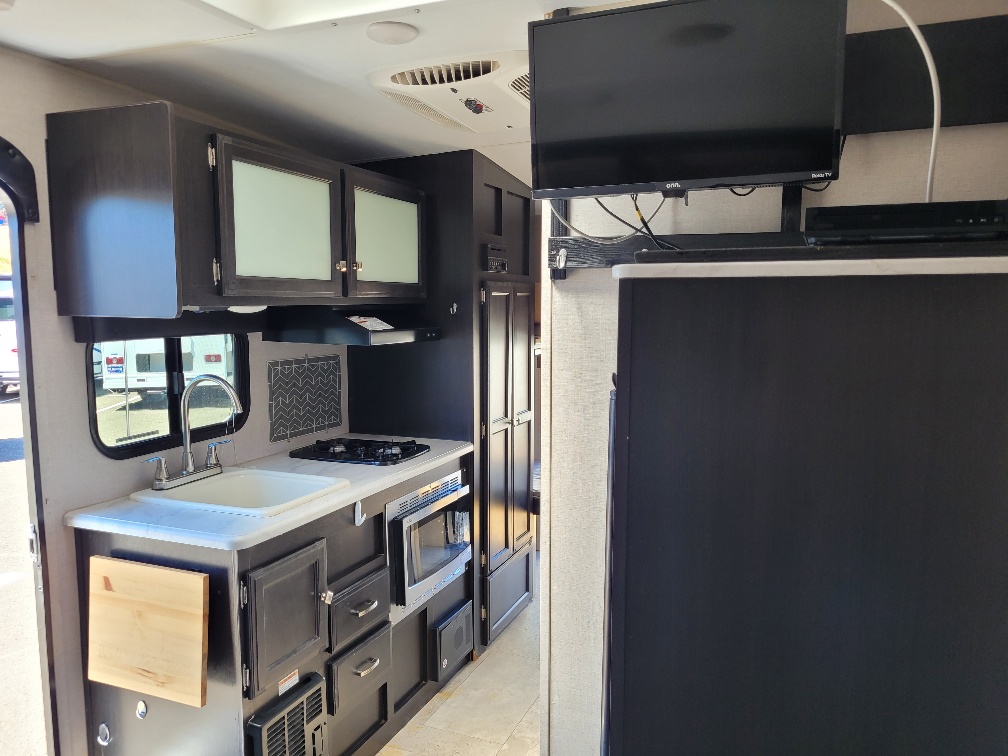 2019 Venture RV Sonic Lite SL169VBH - Image 21