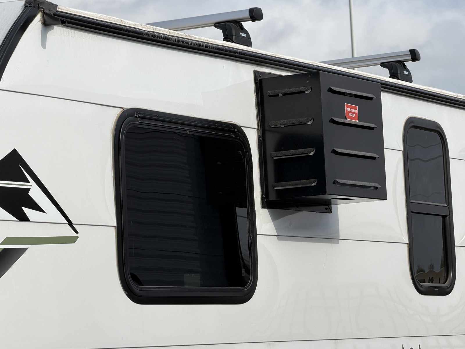 2025 COACHMEN VIKING 12000ROK - Image 6