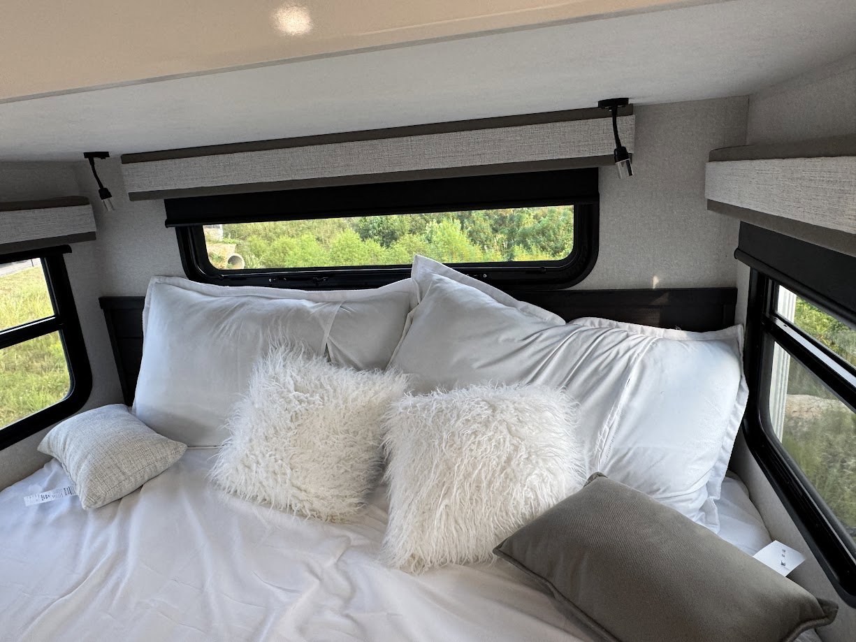 2026 JAYCO PINNACLE 32RLTS - Image 61