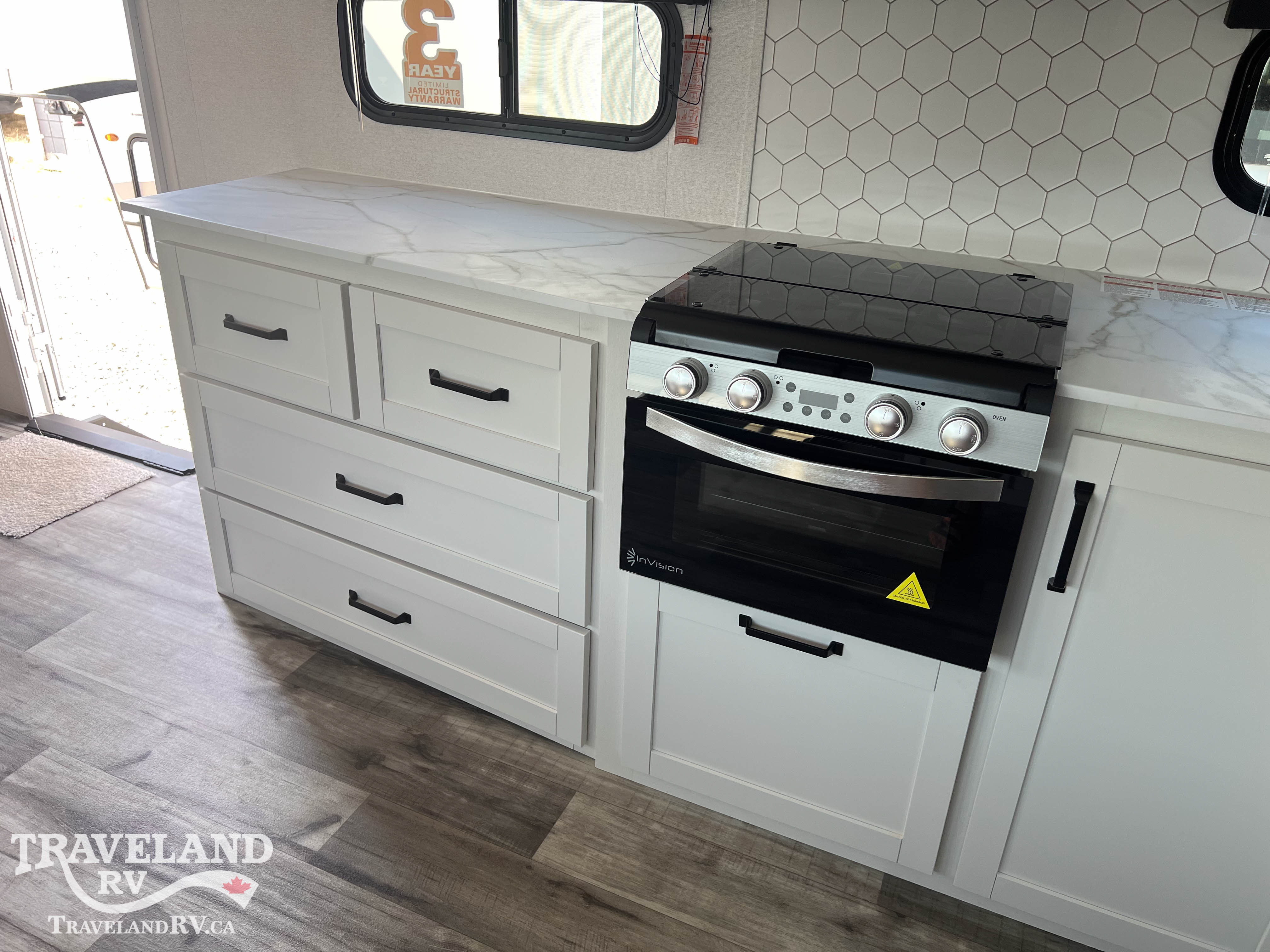 2027 Highland Ridge Roamer Light Duty 28DBSS - Image 14