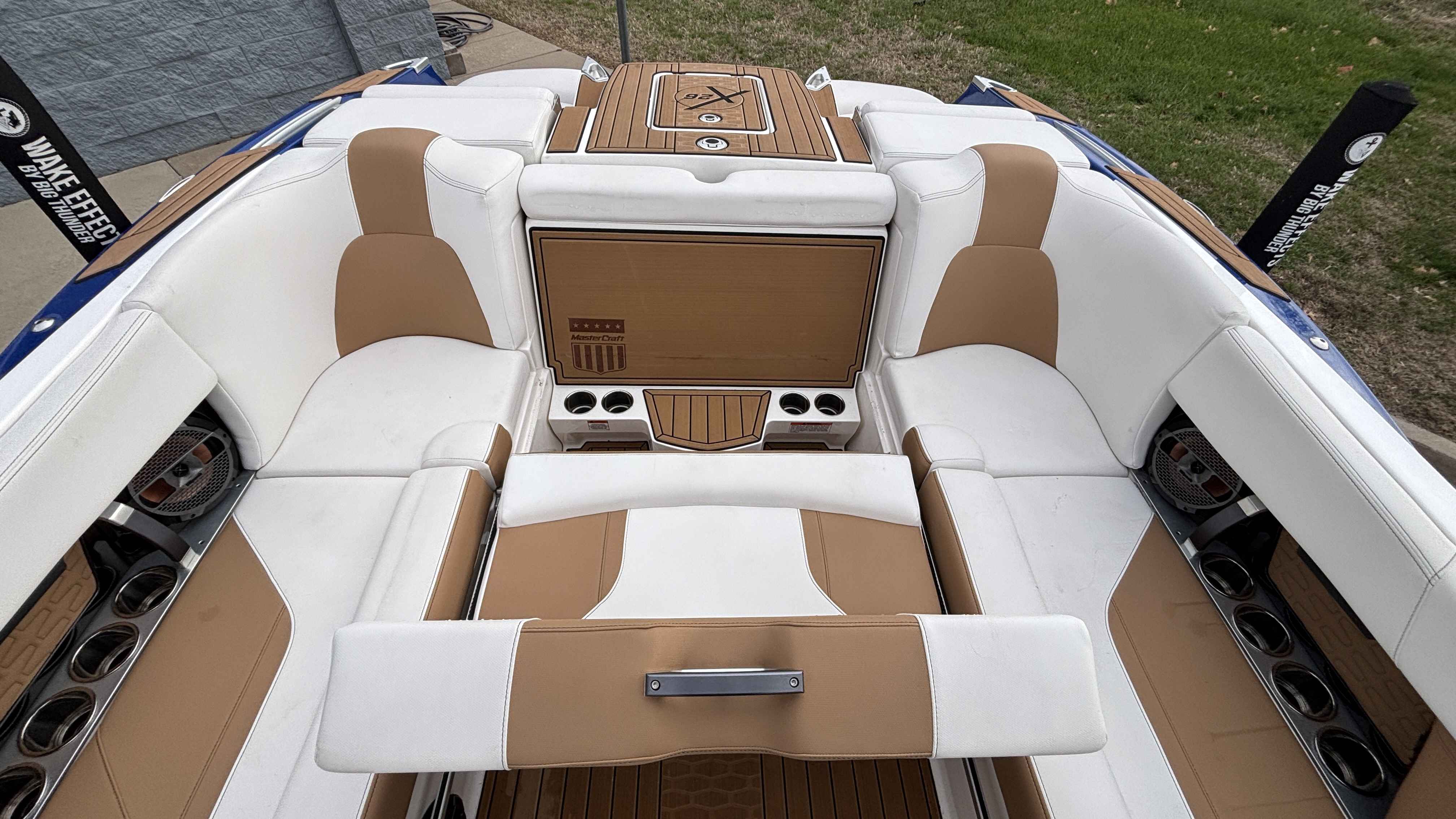 2022 MasterCraft X26 - Image 39