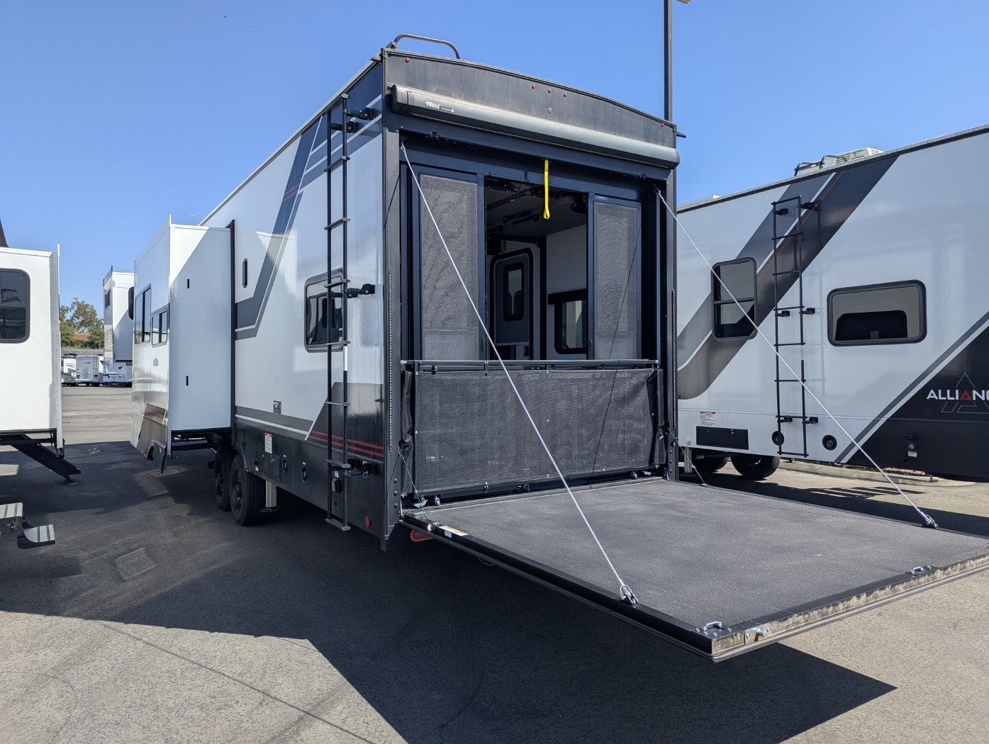2026 Alliance RV Valor 37V11 - Image 4