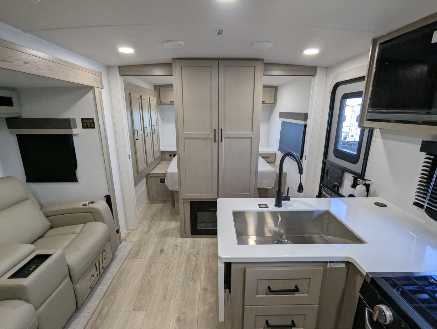 2026 Forest River Rockwood Mini Lite 2513S - Image 19