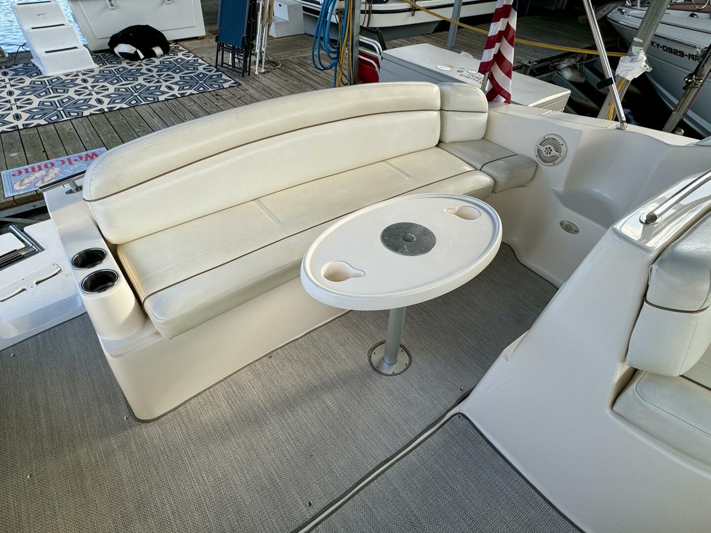 2004 Rinker 342 Fiesta Vee - Image 78