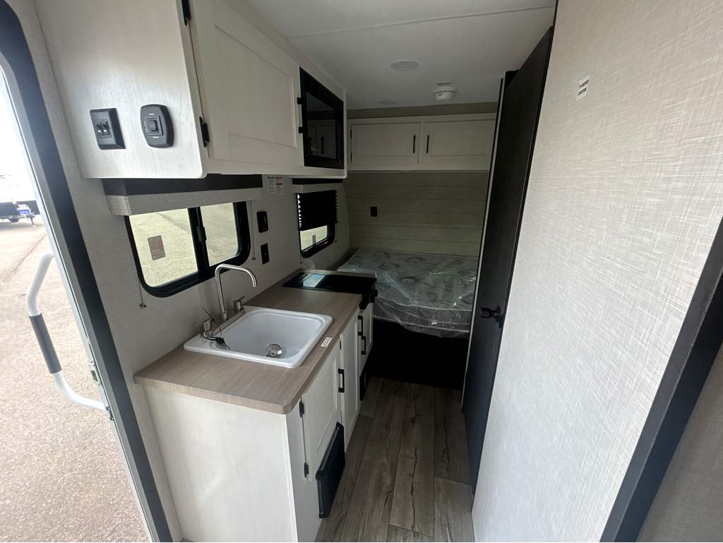 2026 VENTURE RV SIENNA 140VFD - Image 5