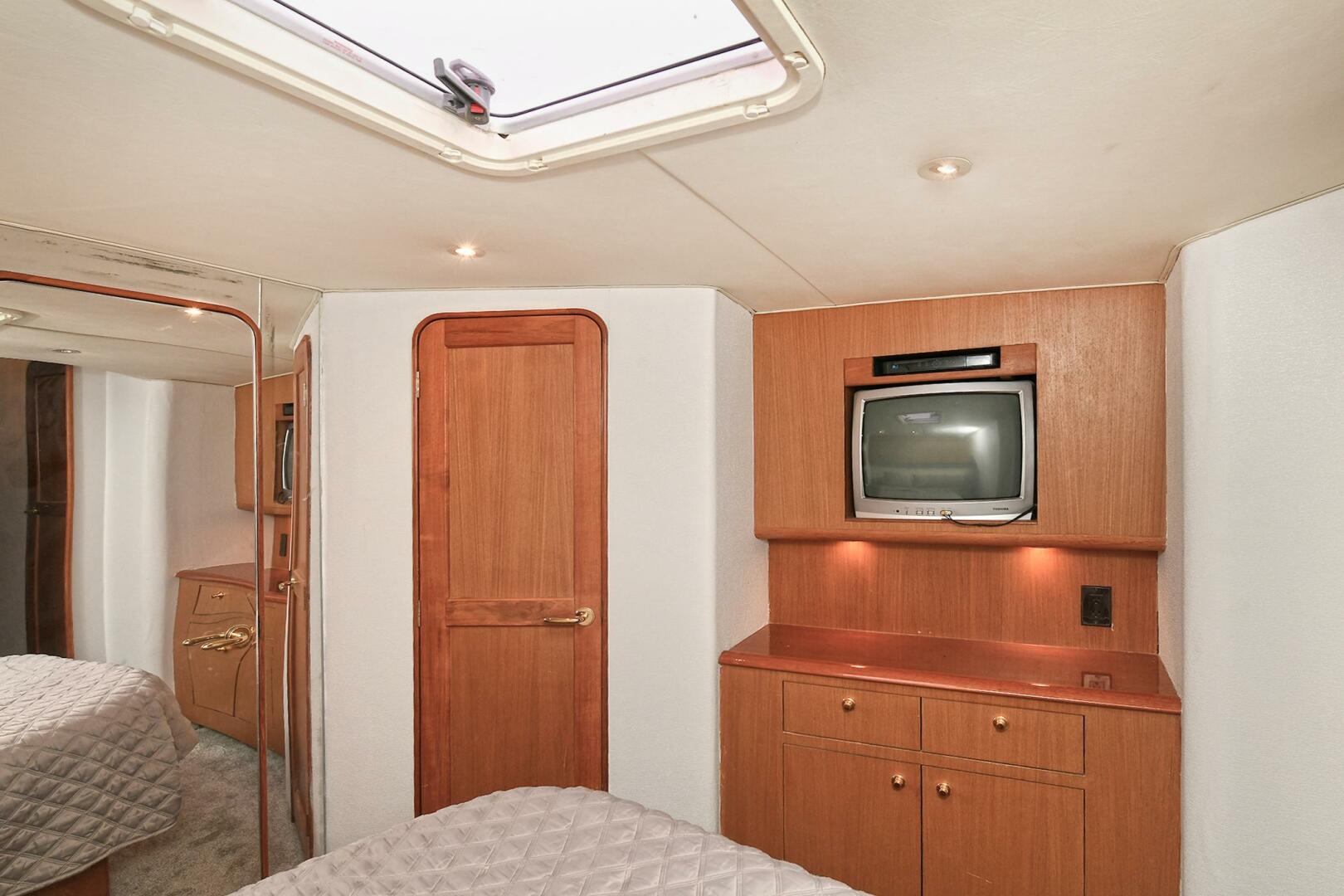 2001 Ocean Yachts 52 Super Sport - Image 42