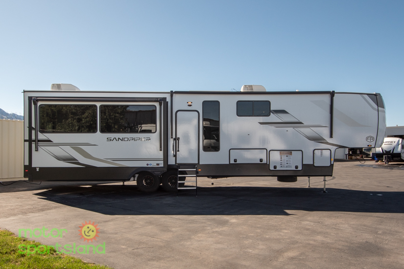 2026 Forest River Sandpiper 3900HBLR - Image 4