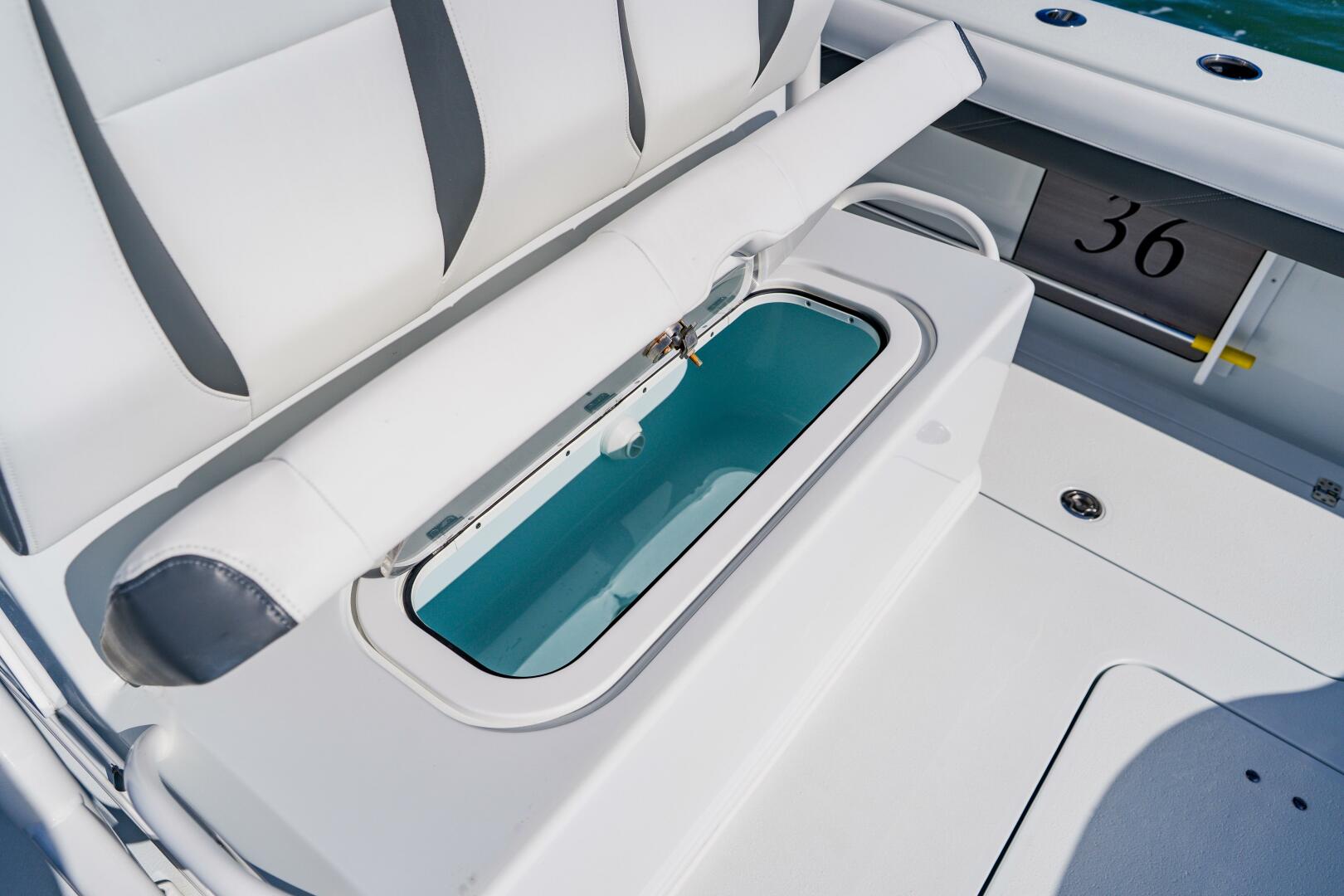 2025 Yellowfin 36 Offshore - Image 40