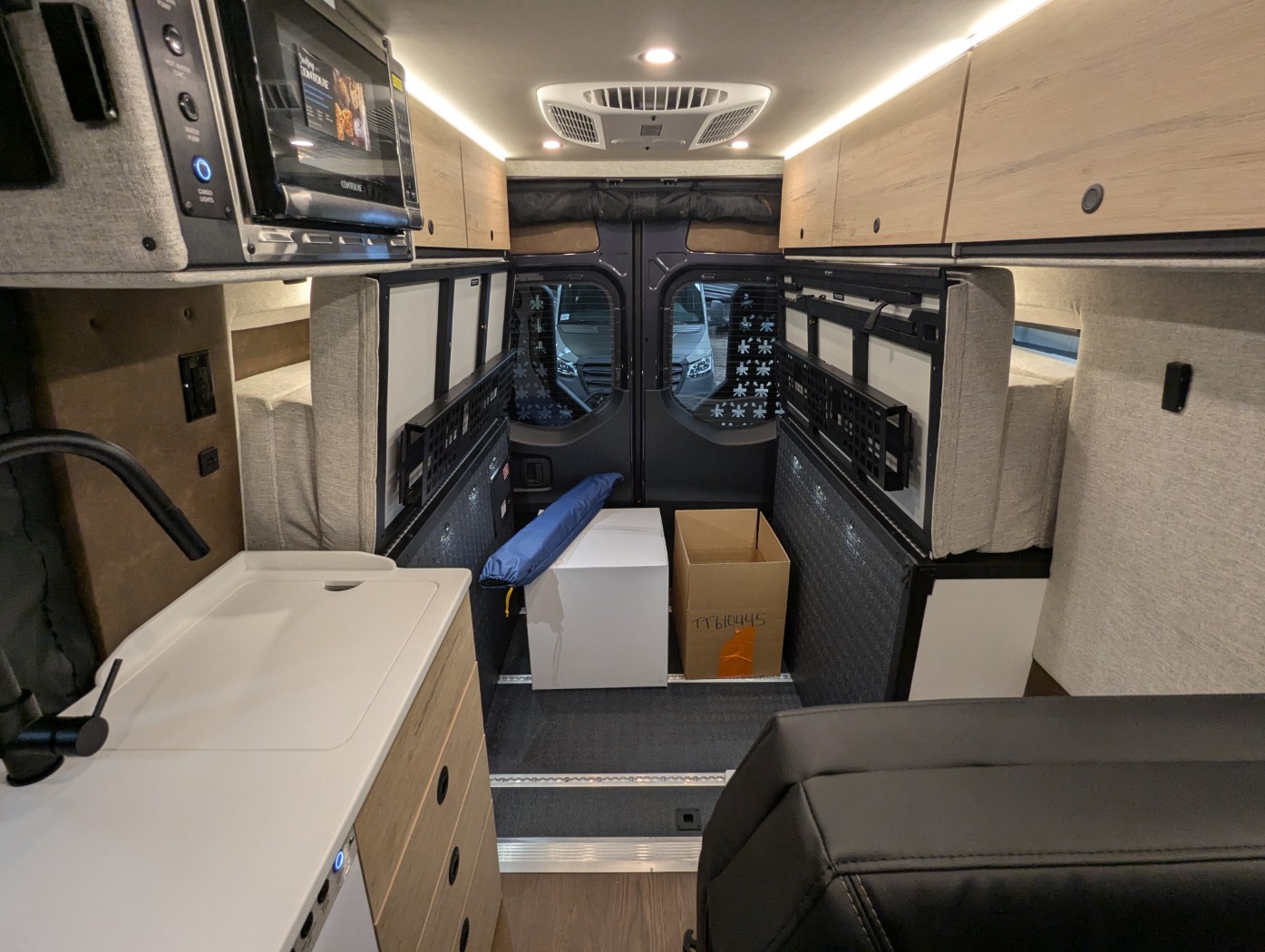 2027 Storyteller Overland Dark Mode OG - Image 21