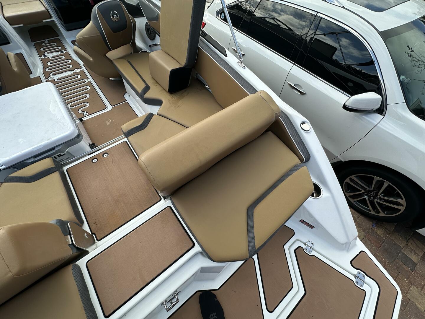 2021 Scarab 215 Base - Image 45