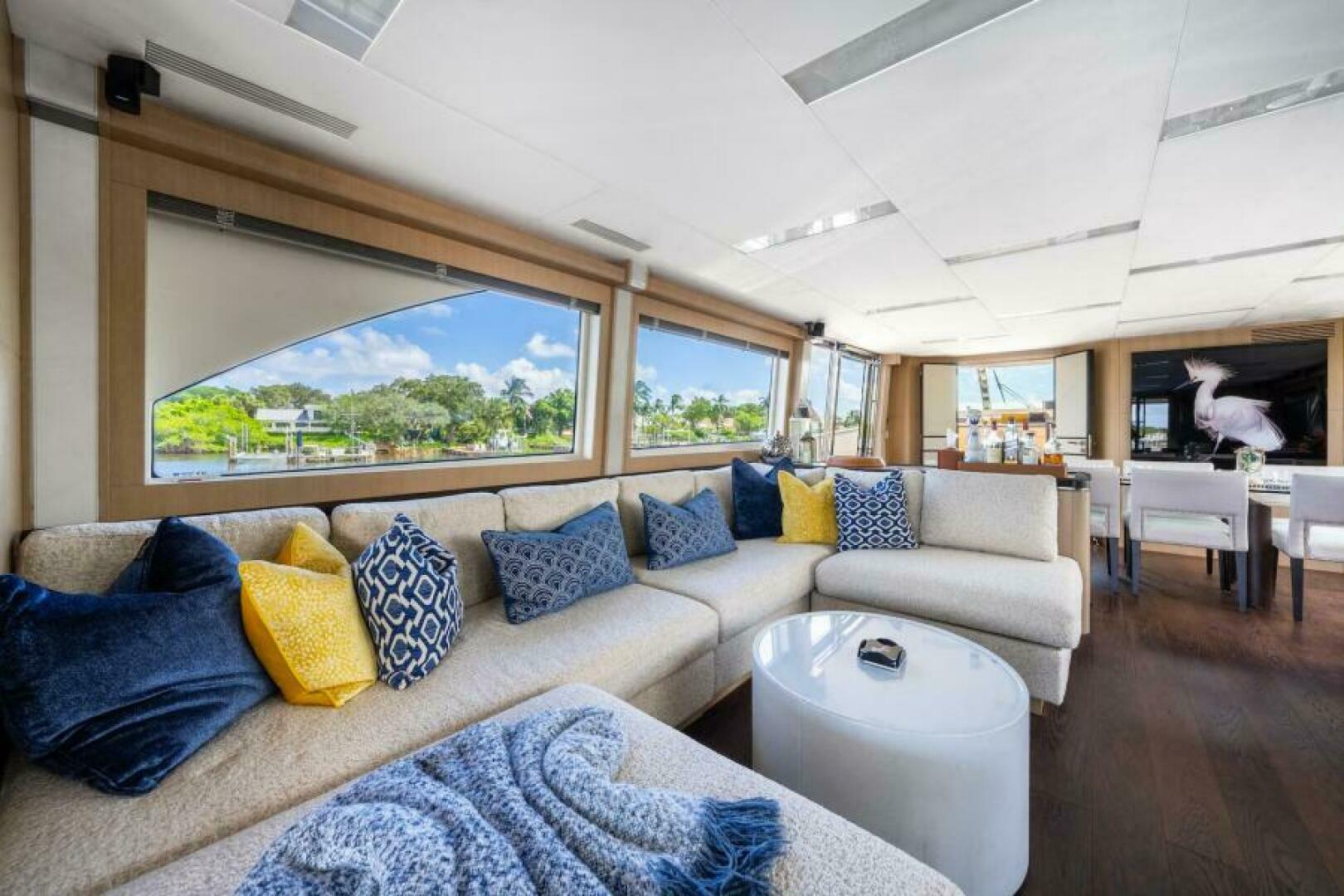 2015 Monte Carlo Yachts MCY86 - Image 44