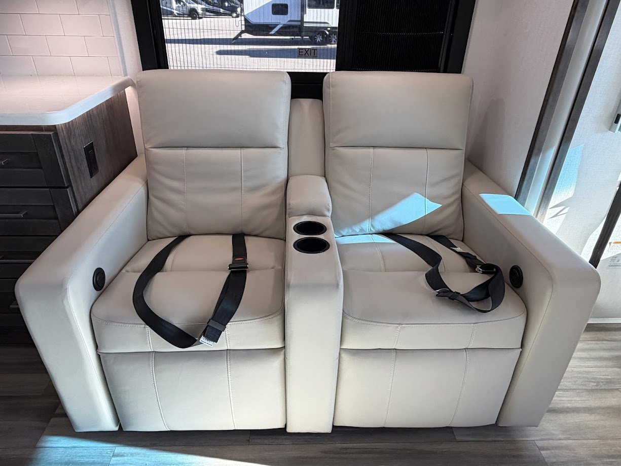 2026 JAYCO PRECEPT 31UL - Image 20