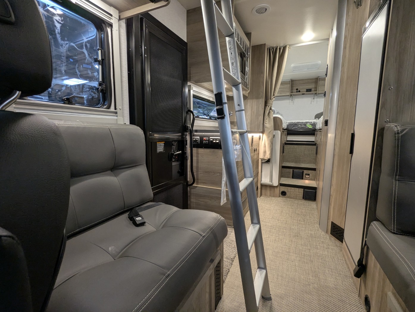 2027 Winnebago EKKO Sprinter 23B – Pop Top AWD - Image 29