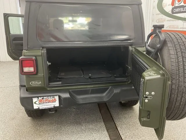 2020 Jeep Wrangler Utility 4D Sport 4WD - Image 21