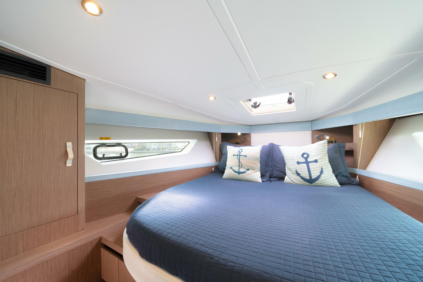 2017 Beneteau Gran Turismo 40 - Image 8